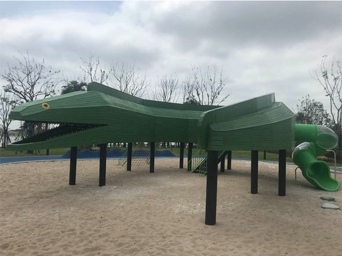 戶外樂園設備