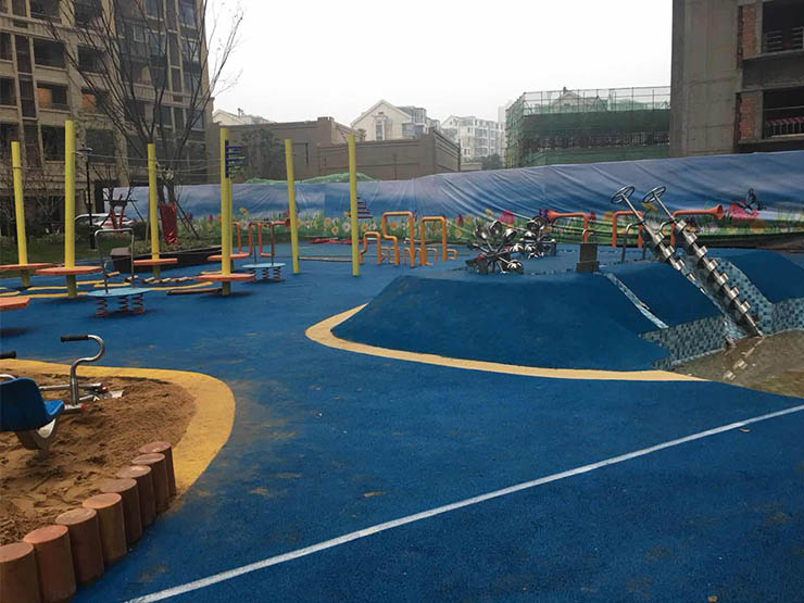 鎮(zhèn)江中建地產(chǎn)小區(qū)游樂(lè)設(shè)